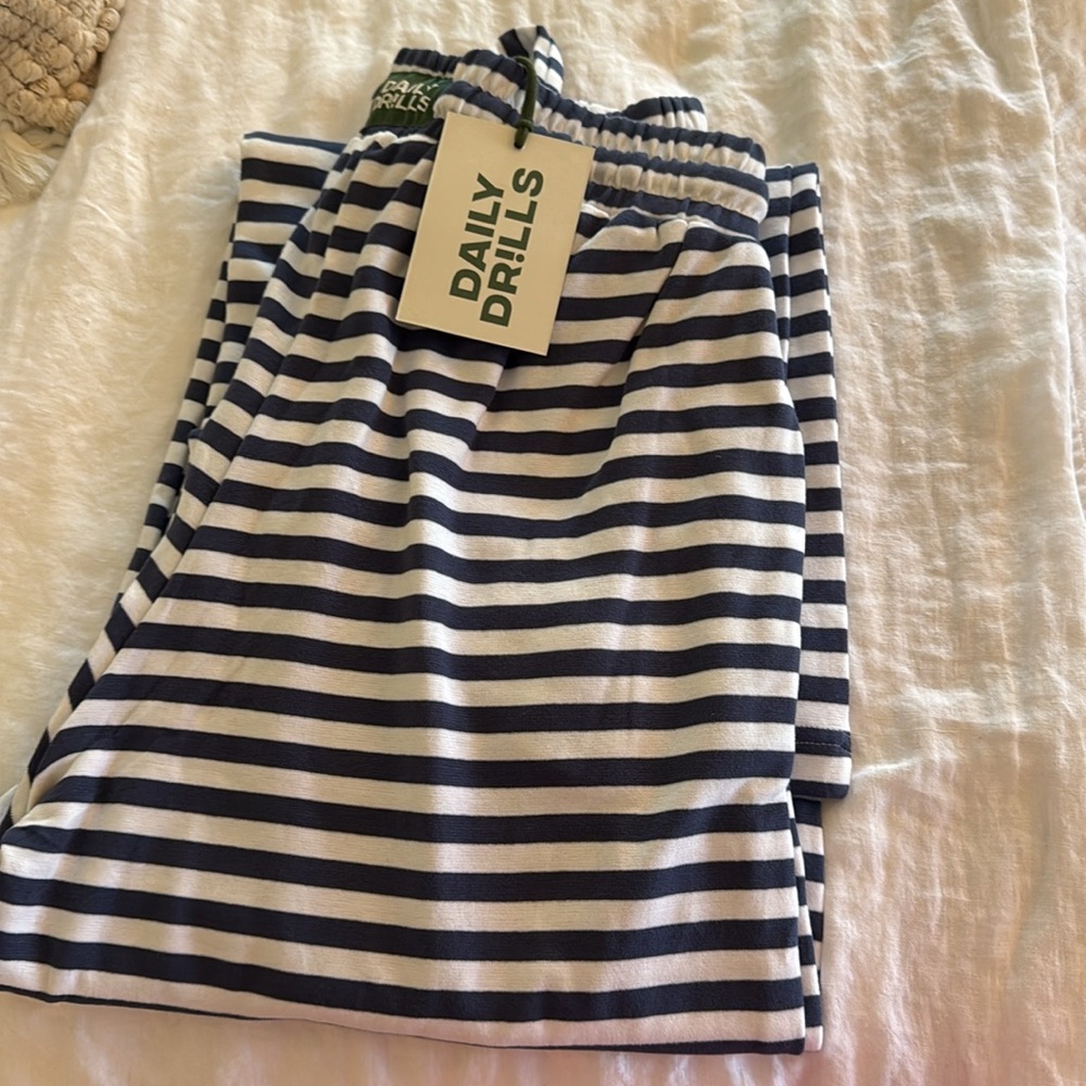 NWT daily drills striped lounge pants